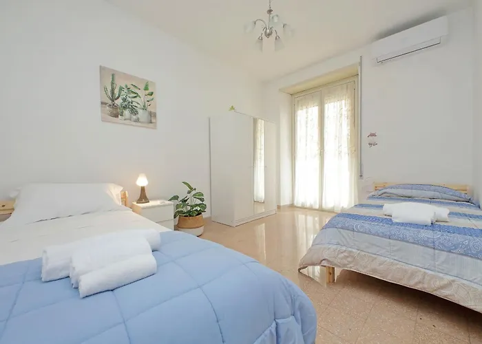 Center In A Few Minutes, La Fenice Apartamento