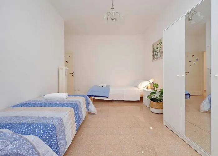 Center In A Few Minutes, La Fenice Apartamento Roma